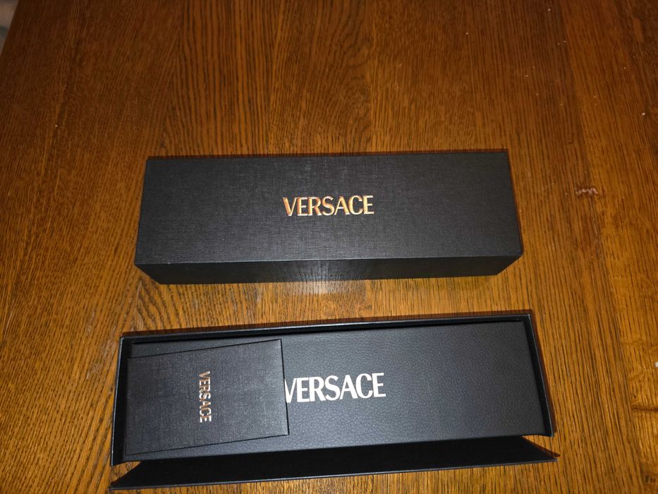 VERSACE нова оригинална дамска кожена гривна