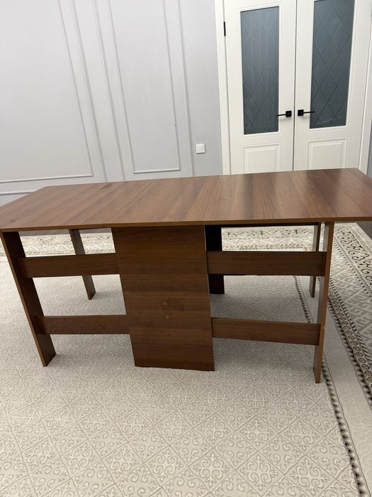 Продам б/у стол-книжку