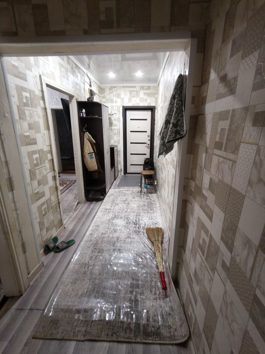 Продаеться квартира 3 комнатная