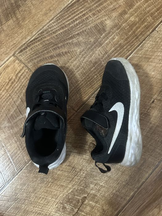 Обувь для мальчиков кроссовки