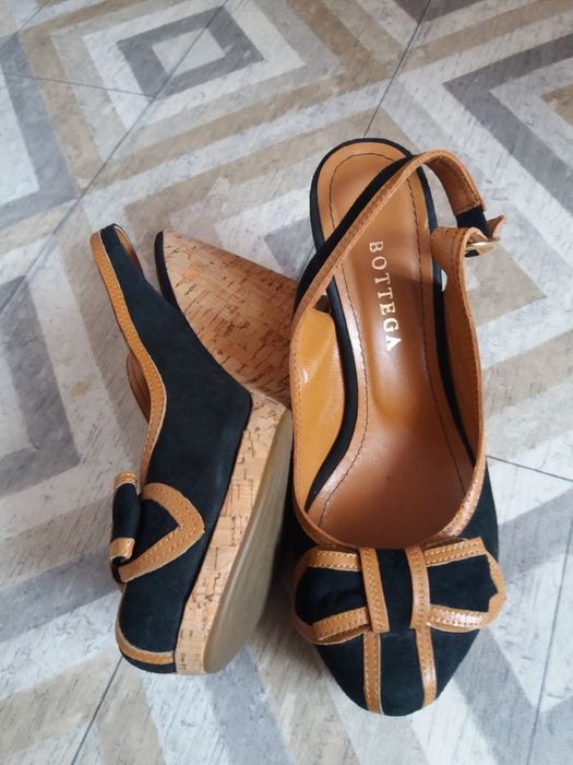 Замшевые босоножки