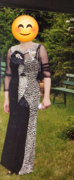 Vand rochie deosebită