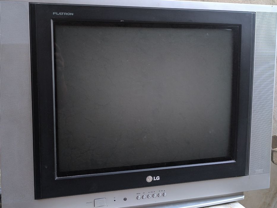 Телевизор LGʻ  сотилади