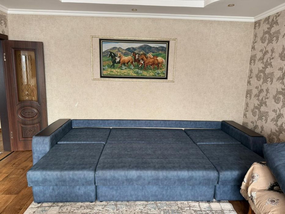 Продам диван за 250000 есть торг