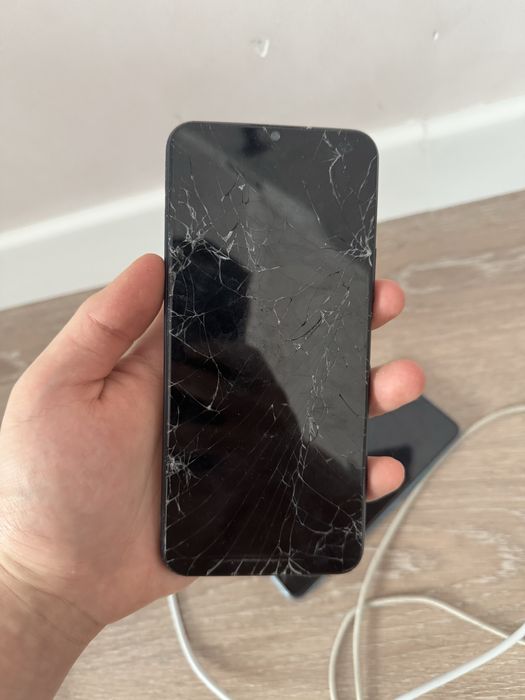 Продам телефоны на запчасти