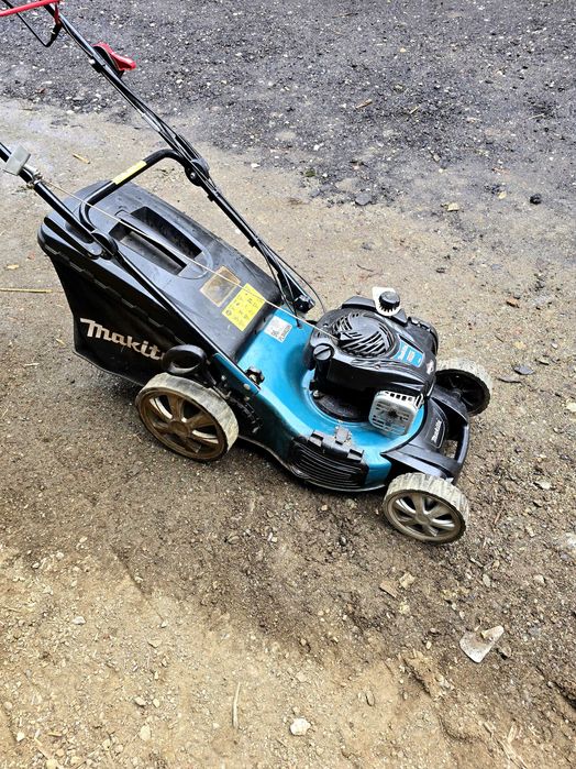 Masina tuns iarba Makita