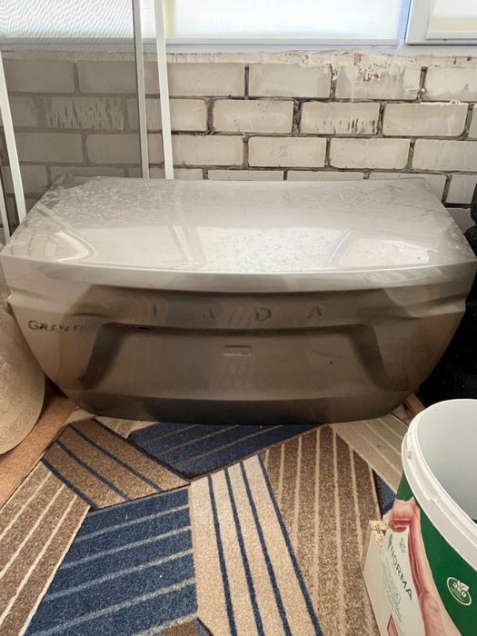 Продам Дверь багажника