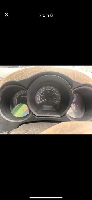 Dezmembrez toyota hilux 2.5 d 2008