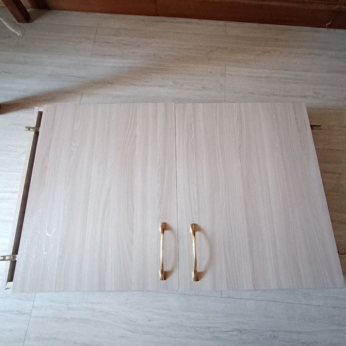 Продам коробку с дверьми для антресоли