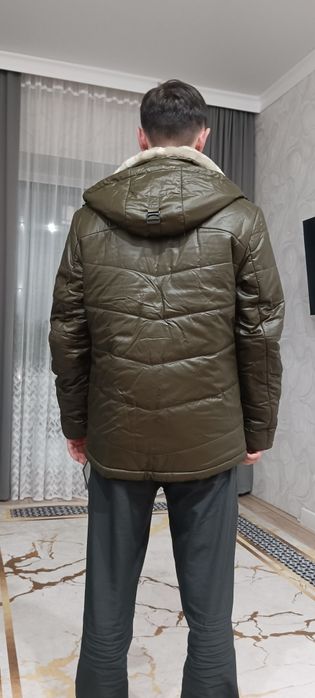 Продам зимнюю куртку