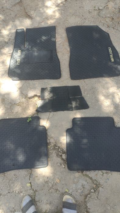 Полик Малибу 2 в нормальном состоянии