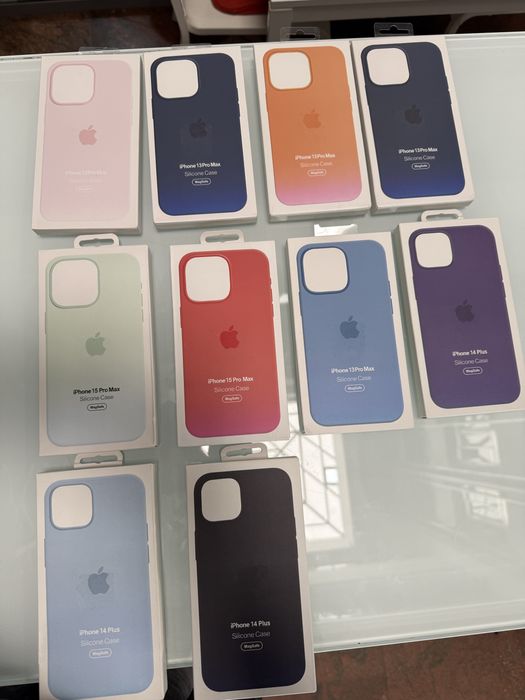 Vand stoc Huse pentru iphone din silicon cu animatie modele 13,14,15