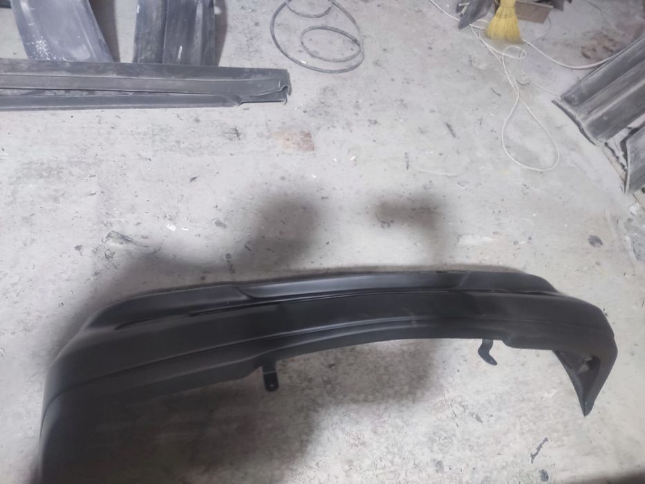 Бампер на Mercedes-Benz W202 C3.6 C-Klass