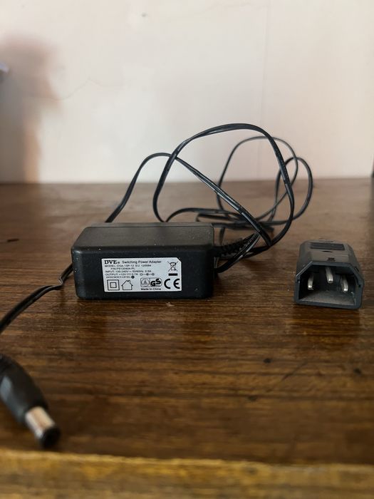 мышка ,питание шнуры ,компьютерный кабель,видеокарта