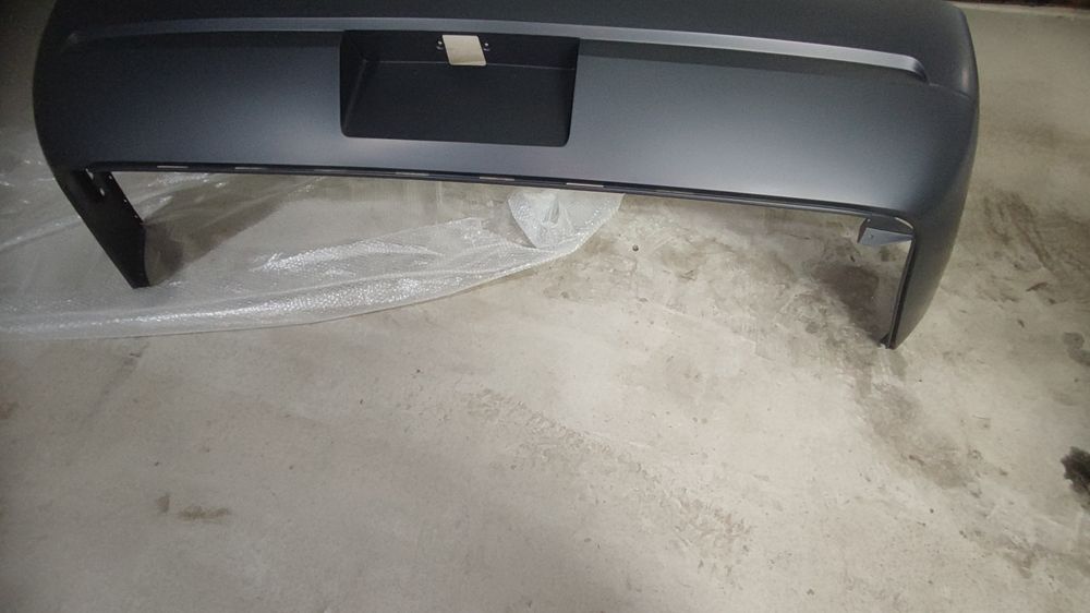 Задна броня Dodge Challenger