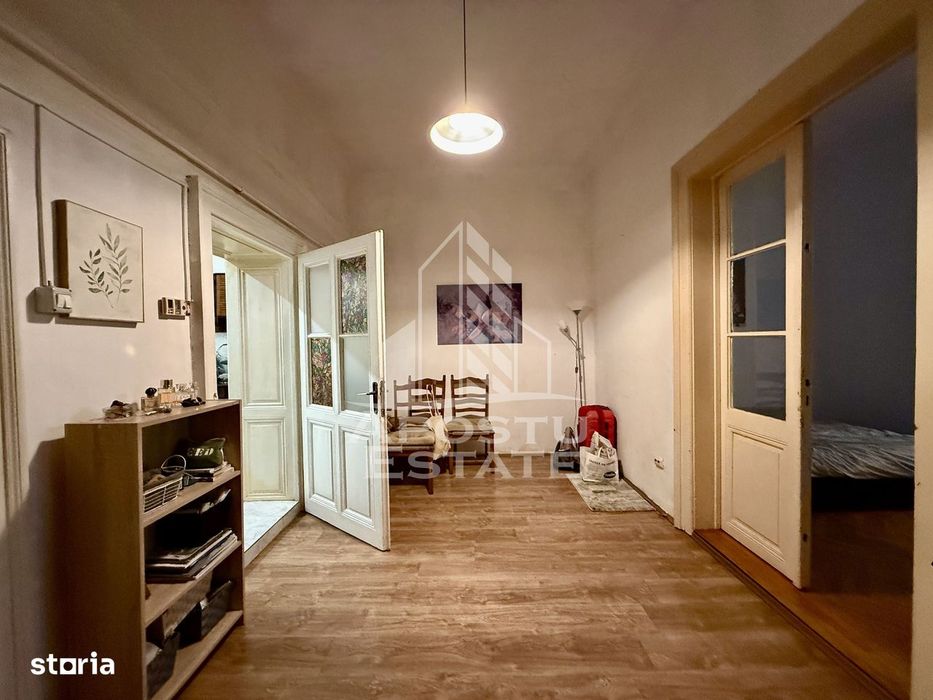 Apartament o camera de 71mp de vanzare zona Badea Cartan Timisoara