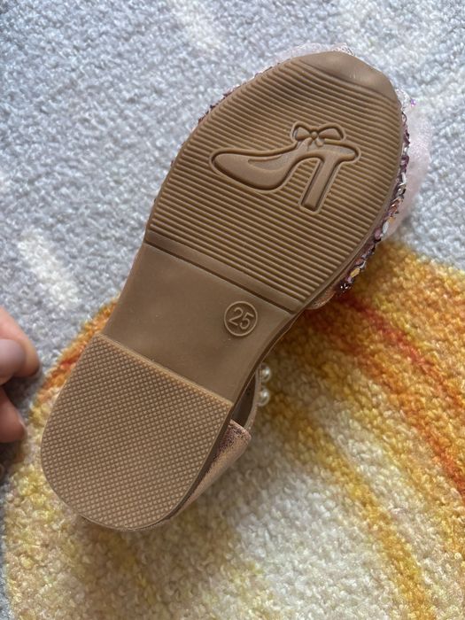 Детски сандалки 25 номер нови