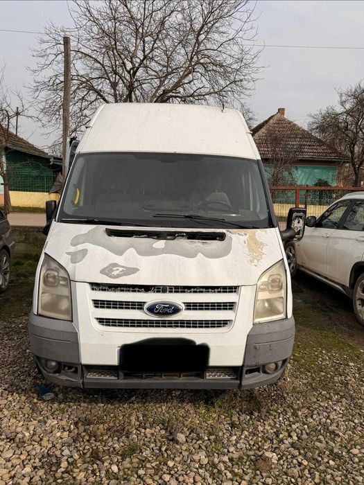 Vand masini pentru dezmembrai