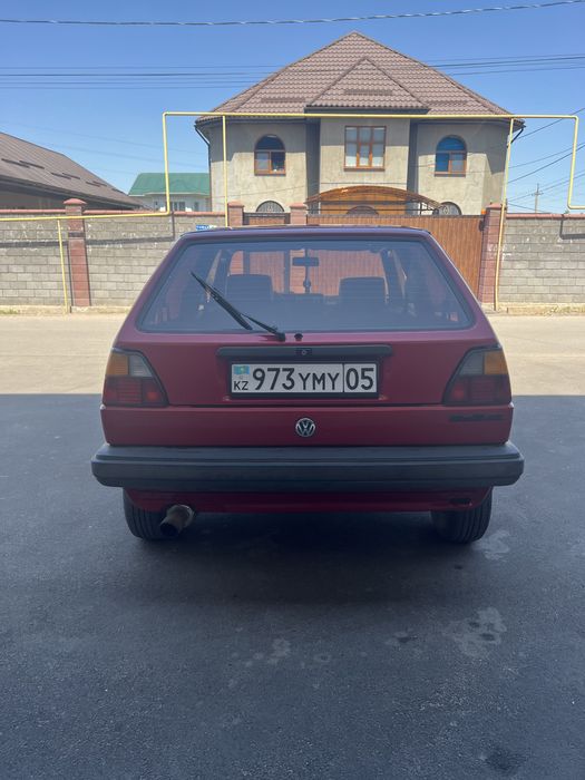 Volkswagen Golf 2 моно впрыск 1.8 АКПП