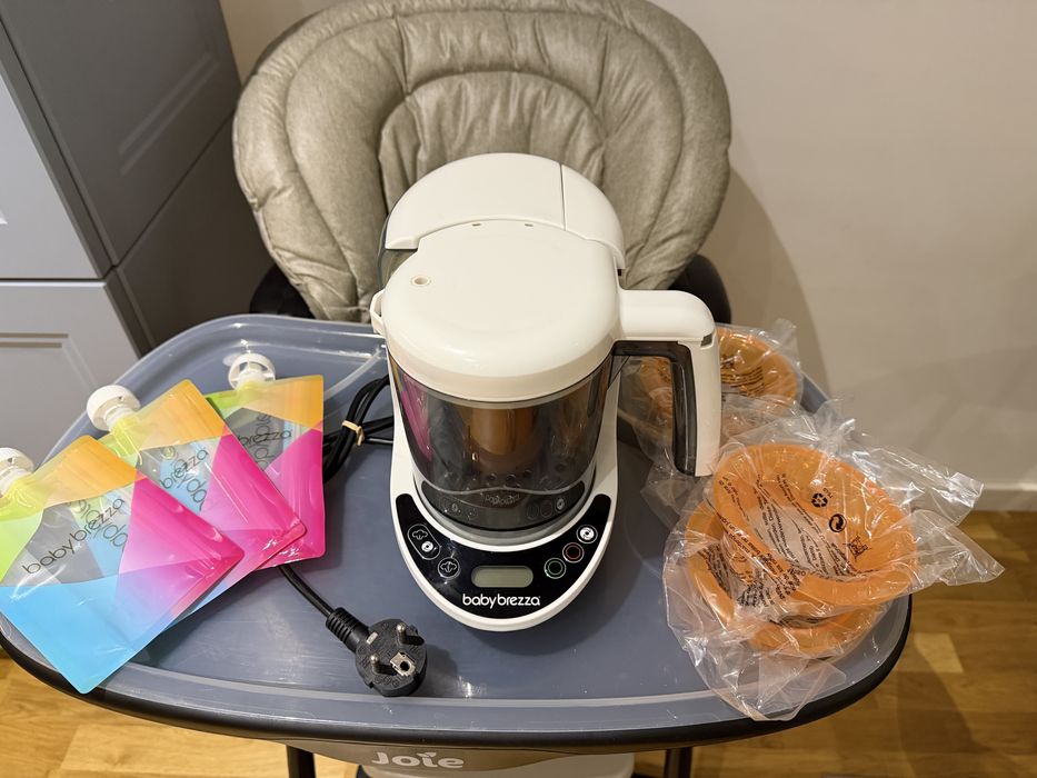 Baby Brezza One stept food maker deluxe