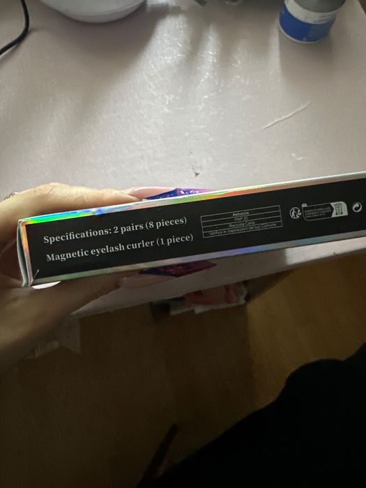 Gene false pe magnet