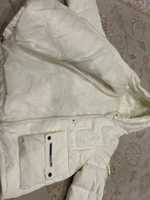 Продам куртку для девочки