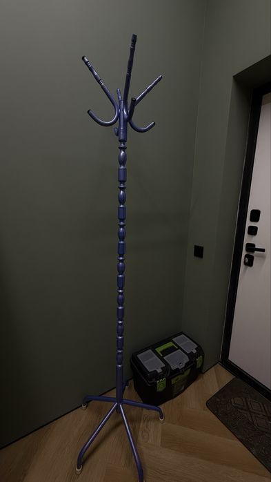 Вешалка напольная железная