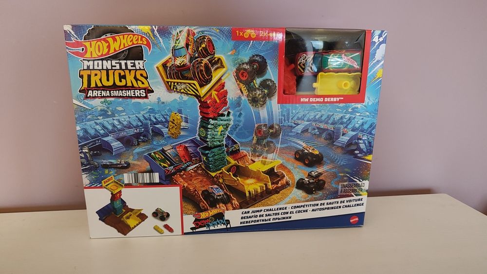 Hot Wheels Monster trucks Arena smashers