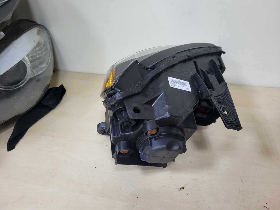 Ляв фар за Cherokee Wk2 USA lqv far чероки ксенон