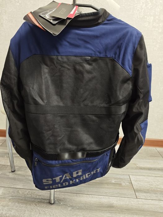 Мотокуртка с защитой