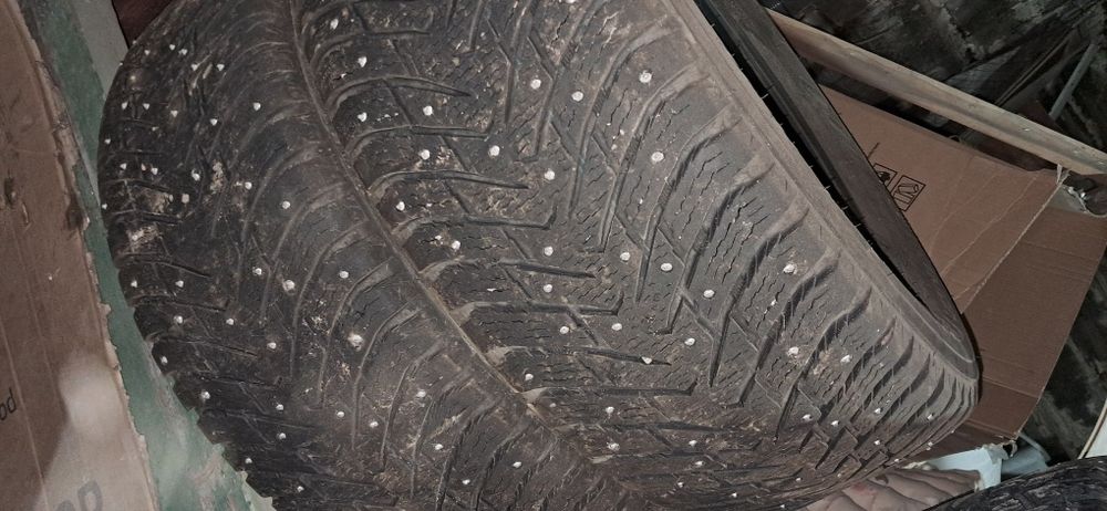 Продам Зимние шины