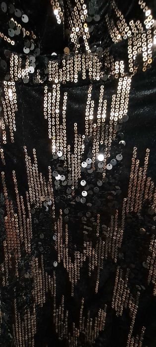 Елегантна дамска рокля