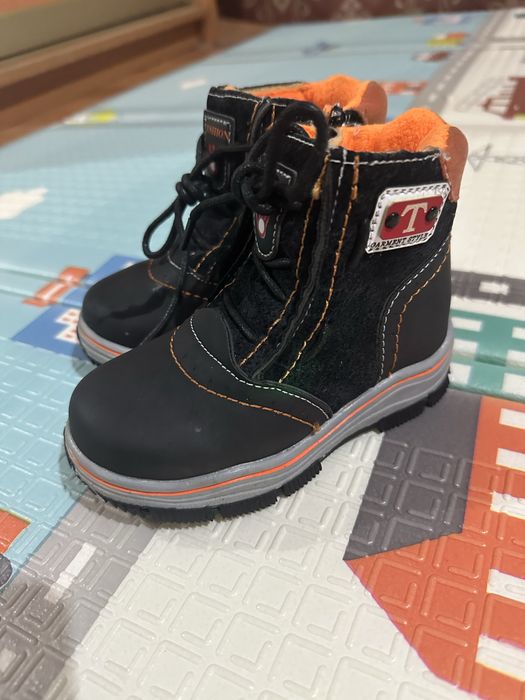 Продам ботиночки зима на мальчика