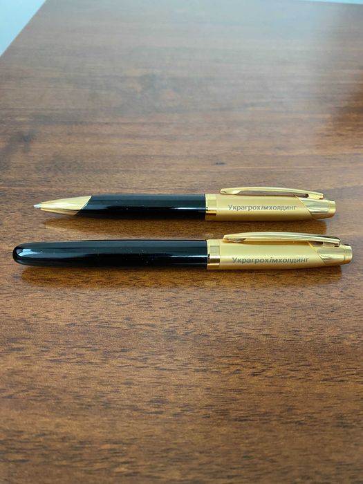 Авторучки шариковые,