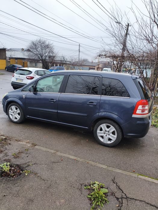 Vând Opel Zafira B 7 locuri