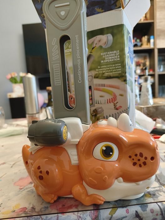 Играчка динозавър ДОМИНО