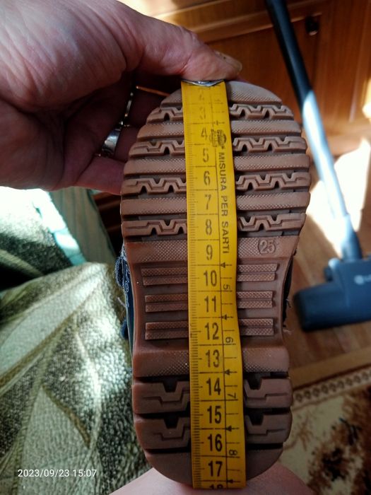 Сапоги (высокие ботинки)