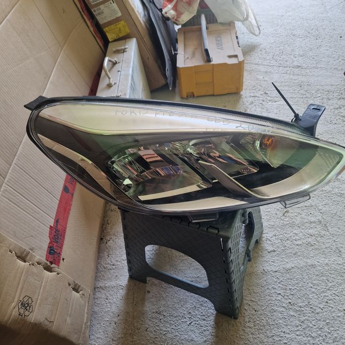 Ford Fiesta mk8 Led 2020 десен фар