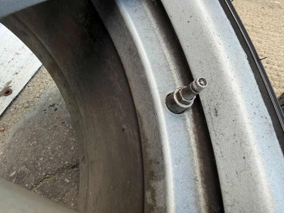jante bmw20 Orginale jante bmw R20 cu anvelope iarna BMW F10 F11 F12 F13 jante 245-35-20-   275-30-20 senzor de presiune