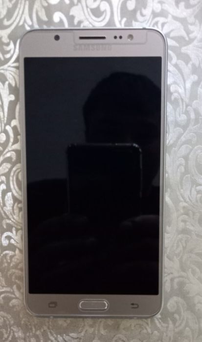 Samsung galaxy  j7 (2016)