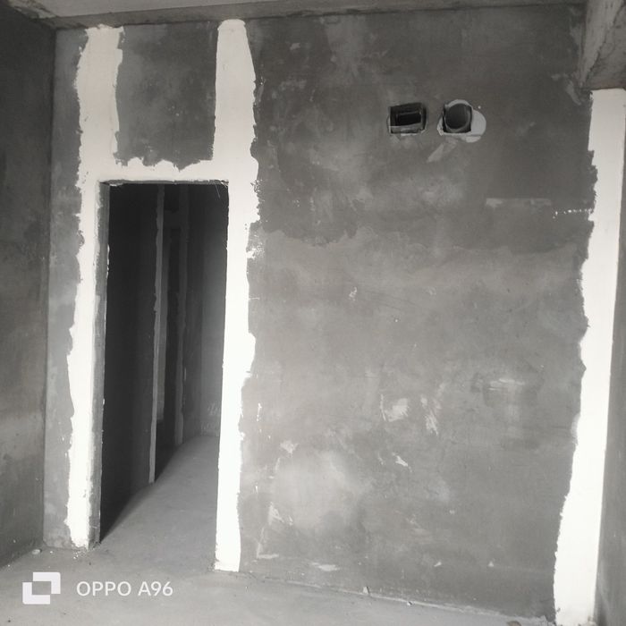 Yangi, zamonaviy uslubda qurilgan uy