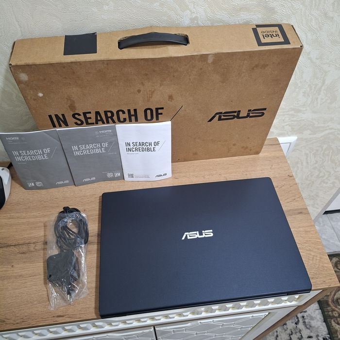 Intel Celeron N4500/ SSD 256 gb/ ОЗУ 4 gb/ Yangidek deyarli ishlamagan