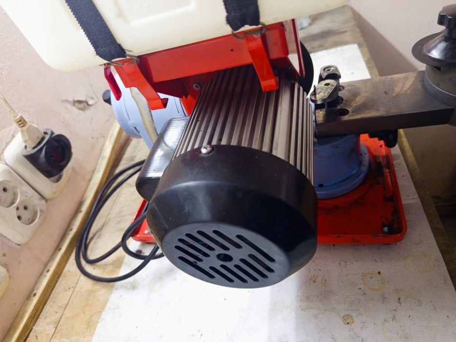 Продаю точильный станок