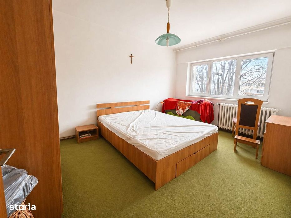 De închiriat apartament 3 camere Titulescu