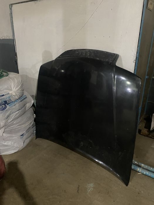 Продам капот ауди 100 с4
