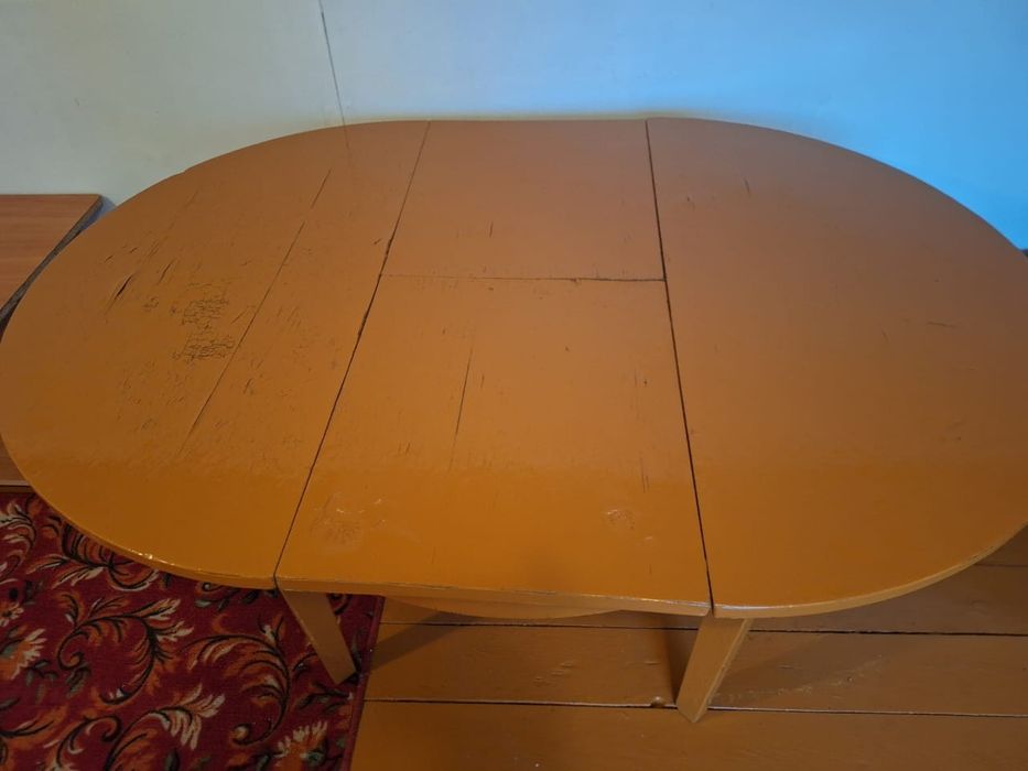 Продам столы  б.у