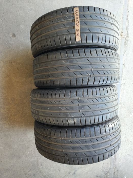 215/45/18 Kunho  Ecsta ps71