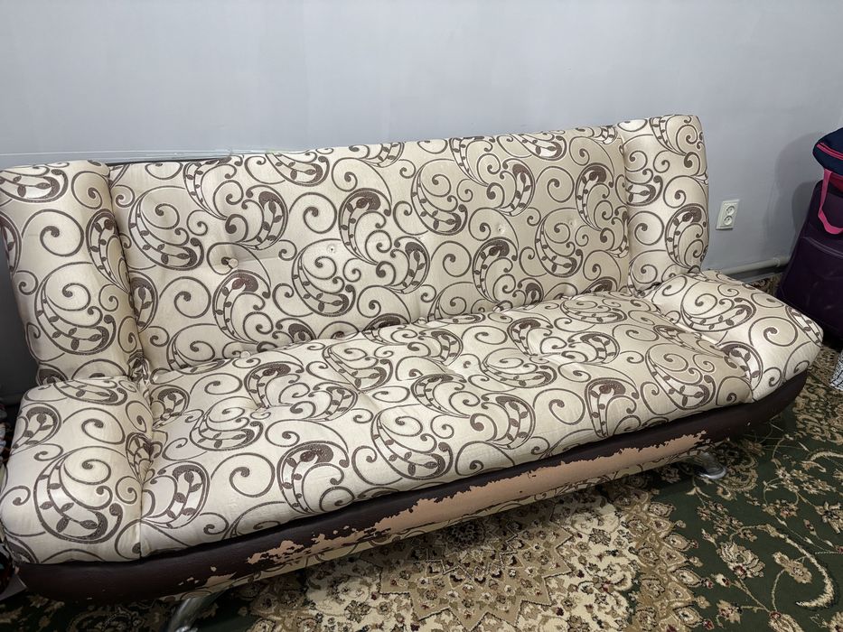 Продам комплект мягкой мебели