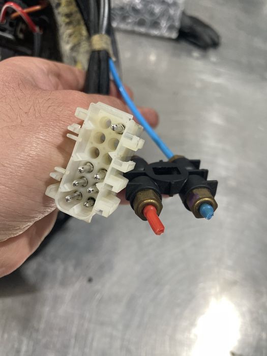 Компресор въздушно окачване бмв Х5 Е53 / Е39 / 7 серия