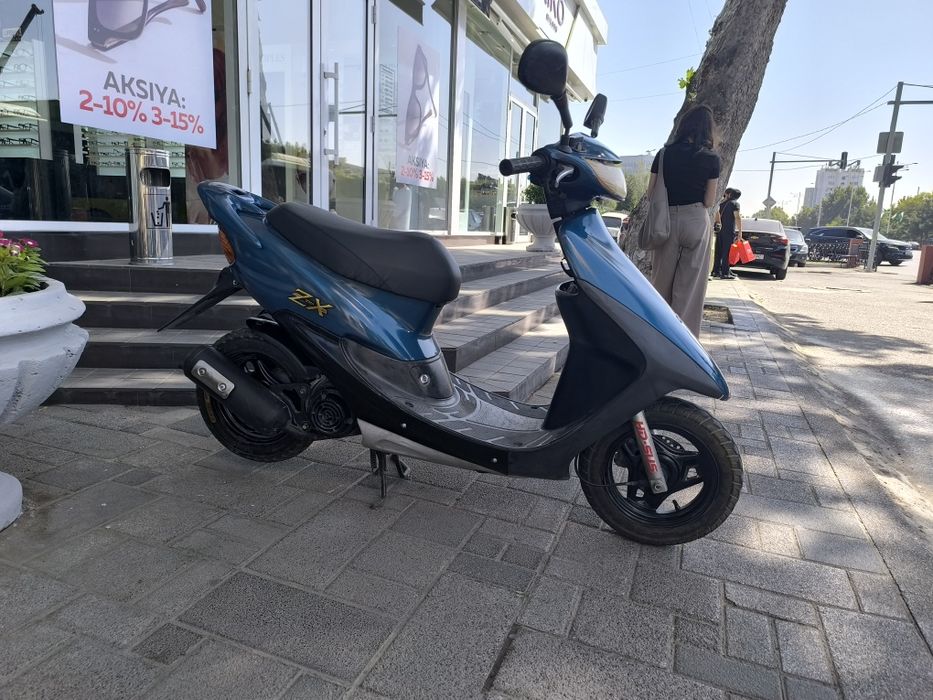 Продам скутер японский ХОНДА ДИО 34 ZX